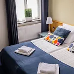 1711 Hotel 3*