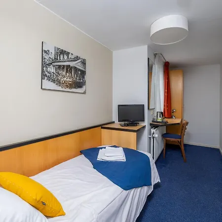 Hotell 1711 3*