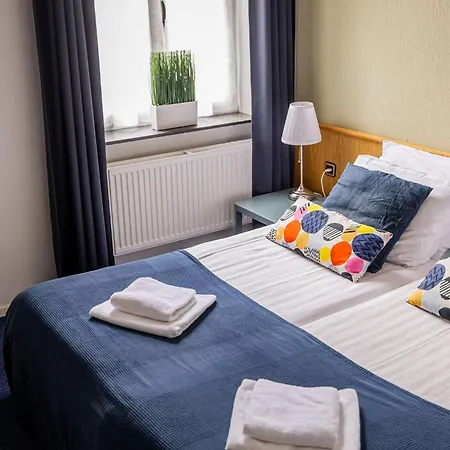 1711 Hotel 3*