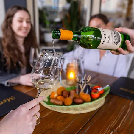 1711 Hotell Valkenburg aan de Geul